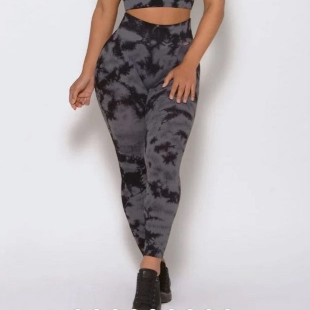 Bombshell black & charcoal Tie Dye Leggings - Like New